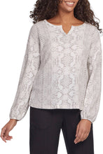Load image into Gallery viewer, Long Sleeve Henley Top
