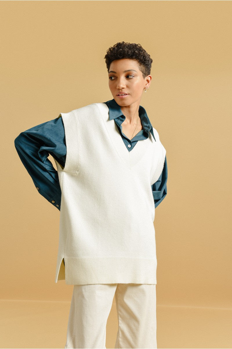 Sleeveless Long Pullover